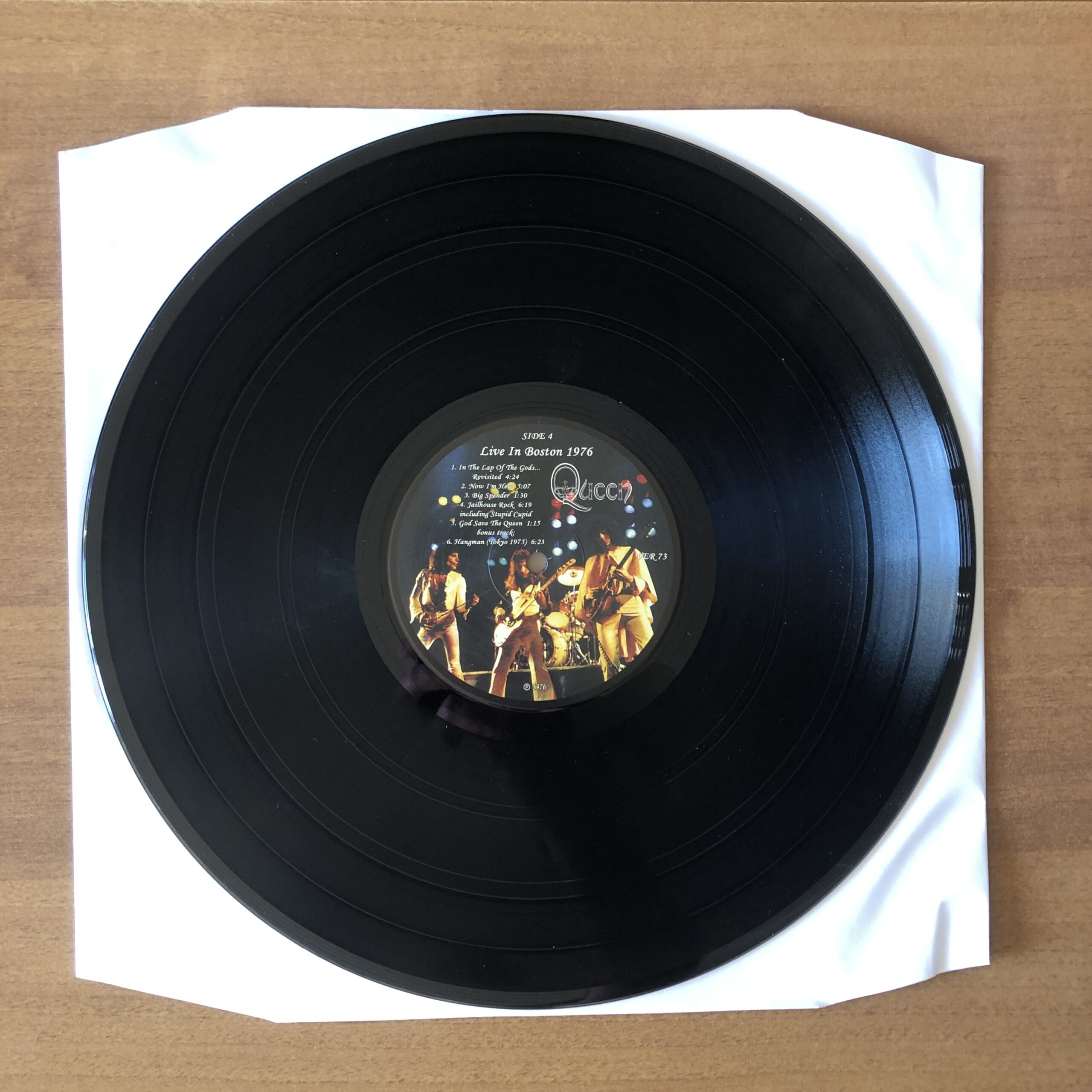Queen: Live In Boston 1976 - immagine 7